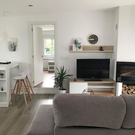 Casa Vanguardista En El Campo Cerca De Santiago Pontevedra Ngoại thất bức ảnh
